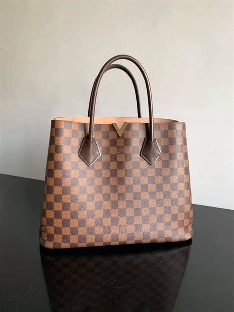 louis vuitton stitching loose|authenticating louis vuitton handbags.